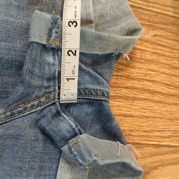 Paige cuffed jean shorts 3" inseam distressed mid-rise stretch women's size 30" - Picture 4 of 7